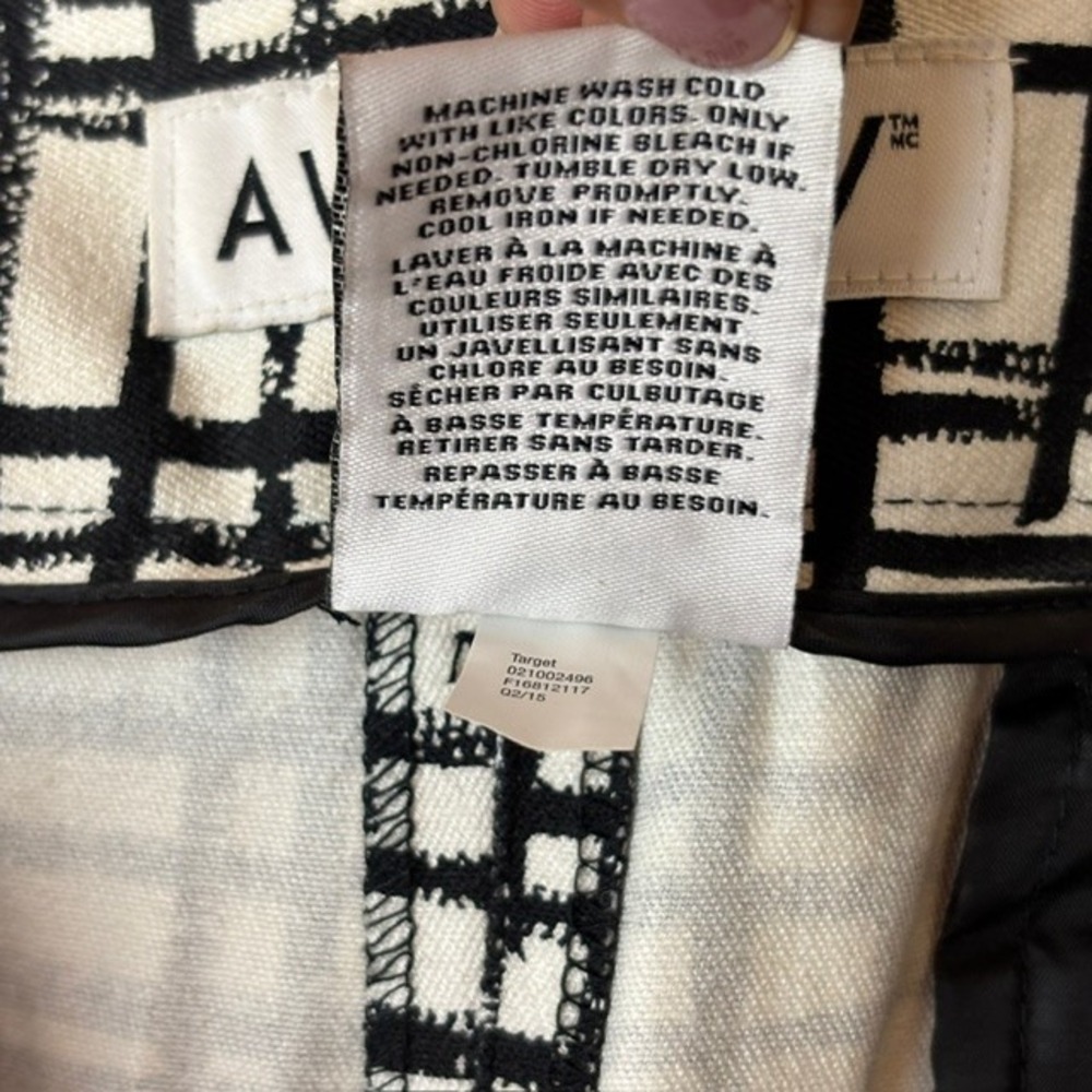 Womens 22W Ava & Viv Ankle Skinny Pants White Black Abstract Plaid Stretch - Picture 7 of 12